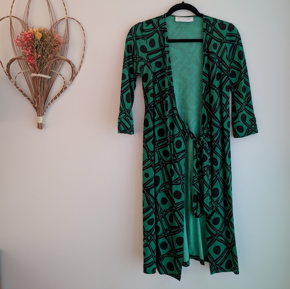 Diane Von Furstenberg Green and Black Long Sleeve Dress